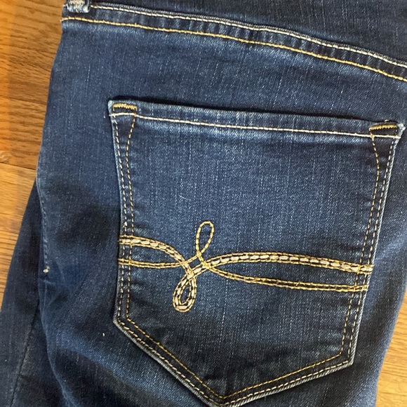 Crop jeans or u can uncuff - Picture 3 of 4